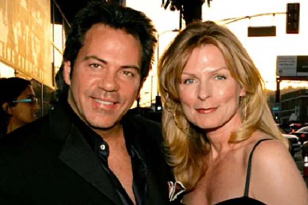 Tom Gores Wife Holly Gores